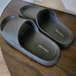 Maurices brand black sandals.